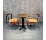 Bộ bàn ghế quán cafe trà sữa nhà hàng mặt gỗ cao su chân sắt 245