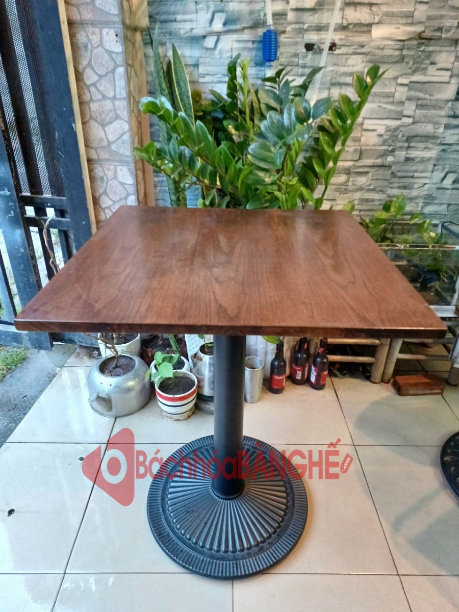 Bàn vuông cafe mặt gỗ chân gang BS102